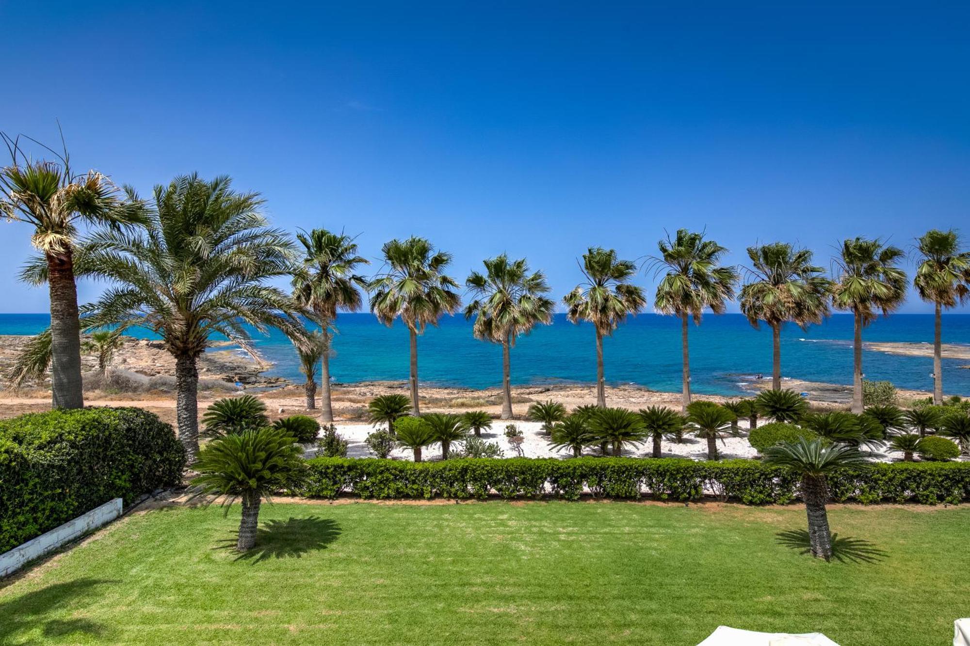 Platzia Beach Villas パ フォス エクステリア 写真