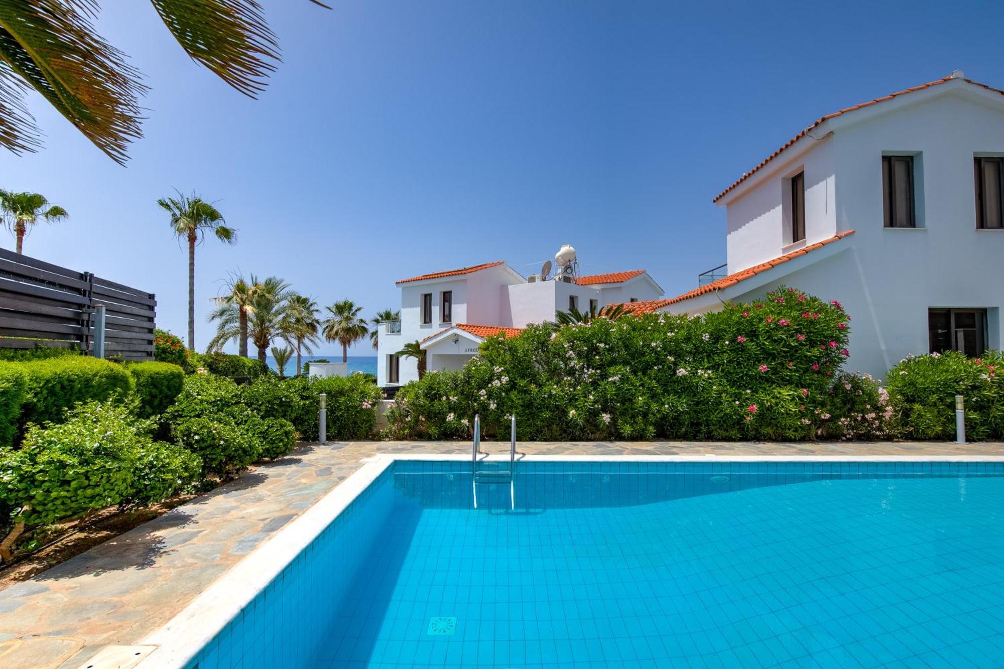 Platzia Beach Villas パ フォス エクステリア 写真