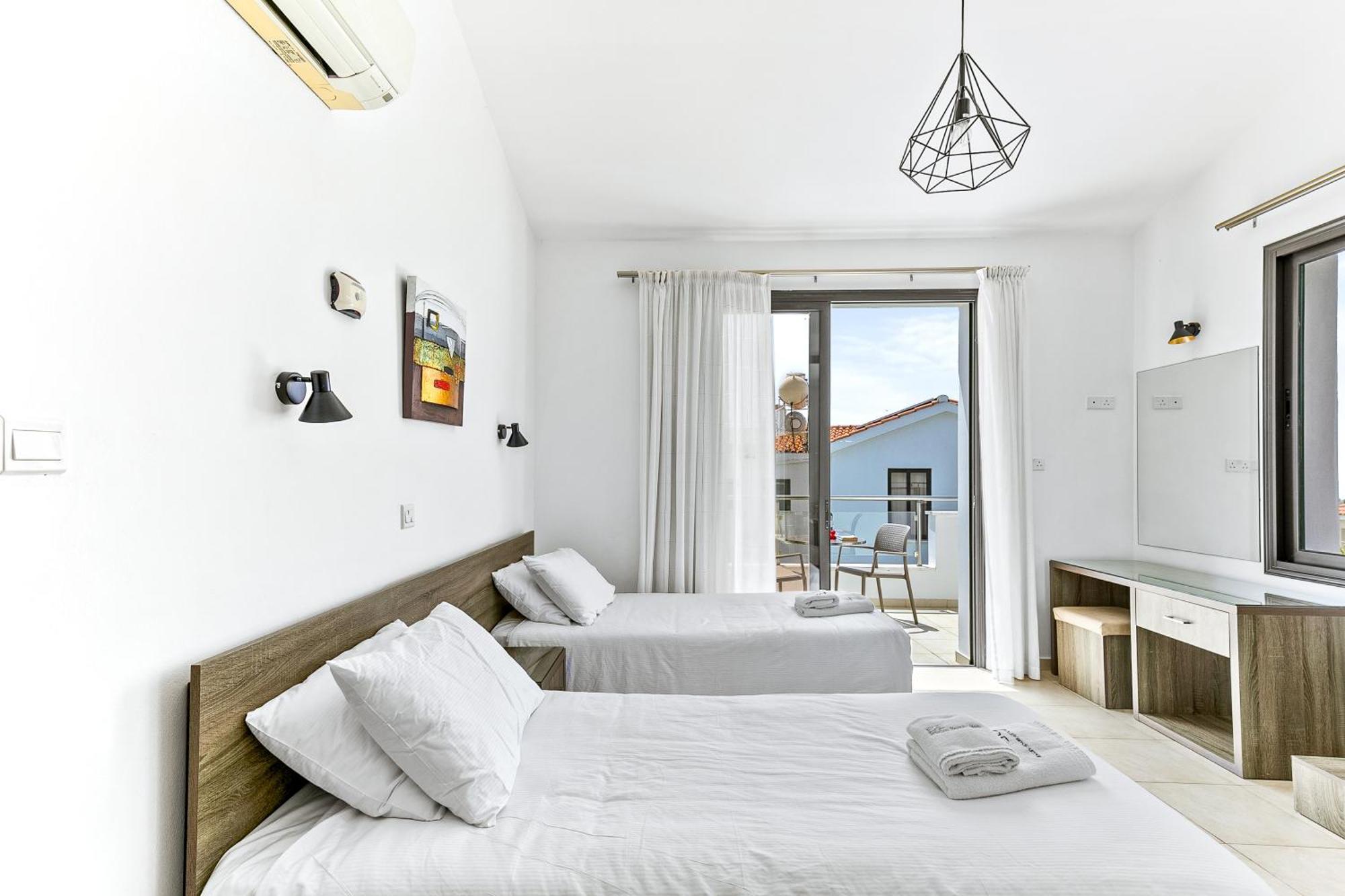 Platzia Beach Villas パ フォス エクステリア 写真
