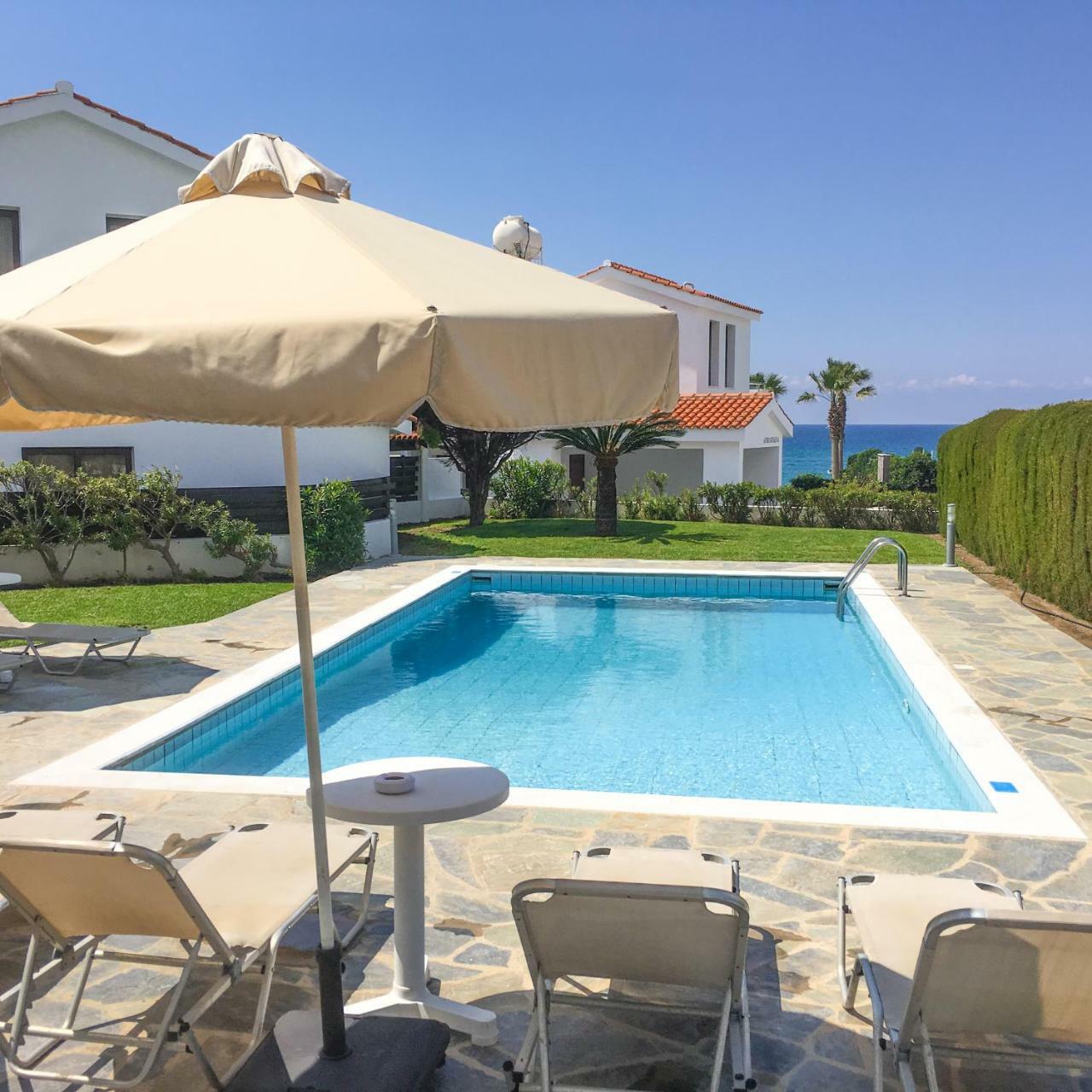 Platzia Beach Villas パ フォス エクステリア 写真